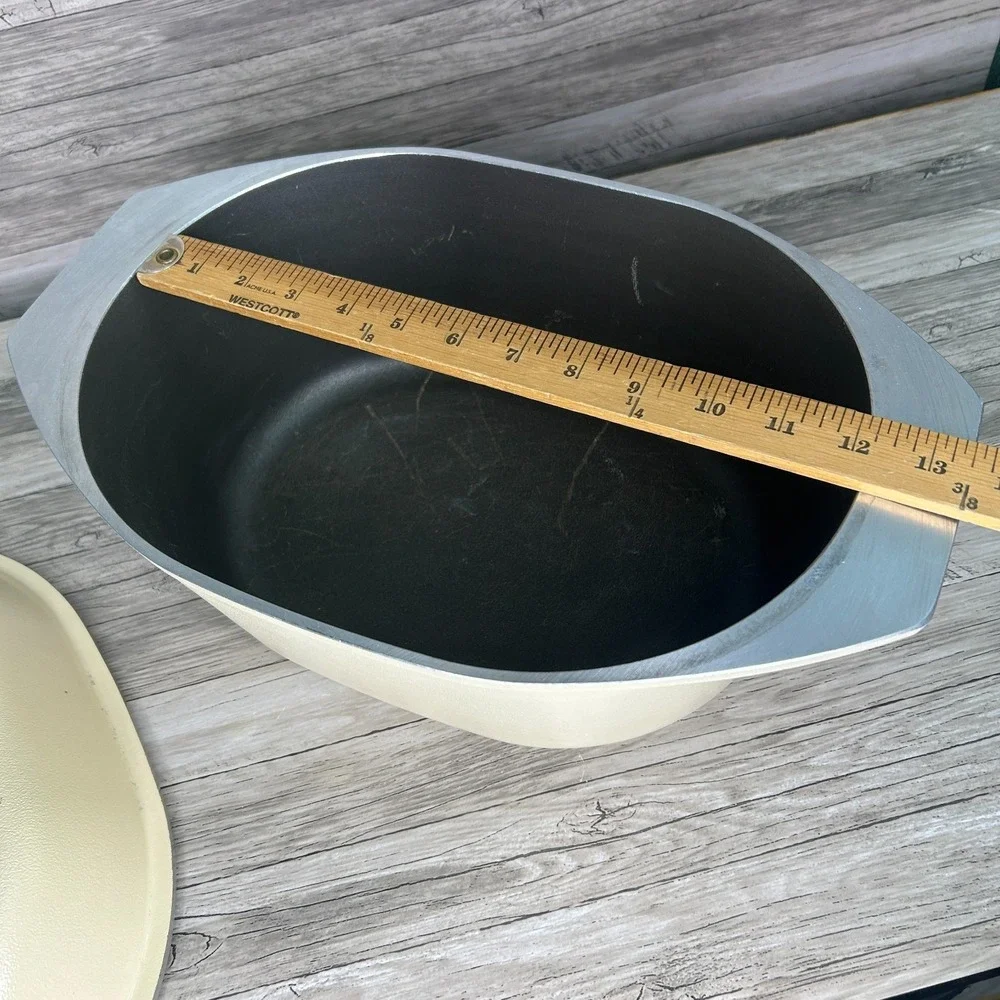 Vintage Club Oval Turkey Roaster Aluminum Dutch Oven Yellow